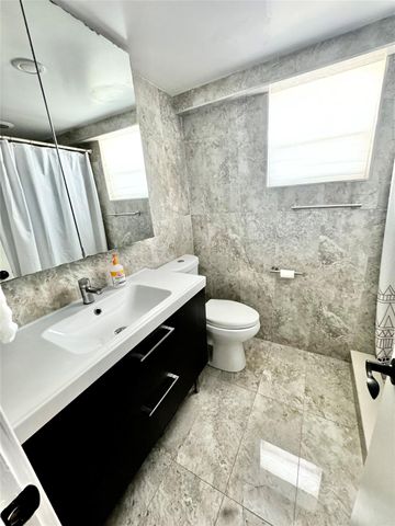 4311 Crystal Lake Dr 213, Deerfield Beach, FL 33064