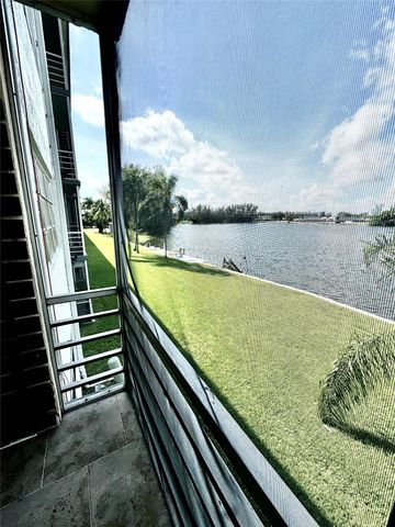 4311 Crystal Lake Dr 213, Deerfield Beach, FL 33064