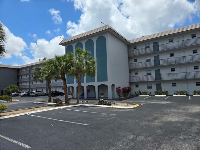 4311 Crystal Lake Dr 213, Deerfield Beach, FL 33064