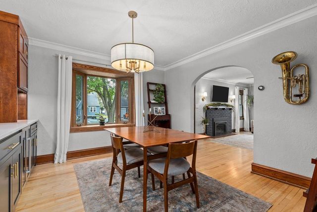 208 W PARKWAY BOULEVARD, Appleton, WI 54911
