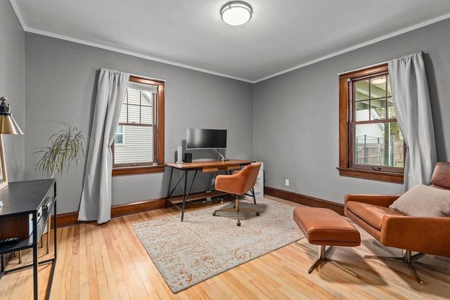 208 W PARKWAY BOULEVARD, Appleton, WI 54911