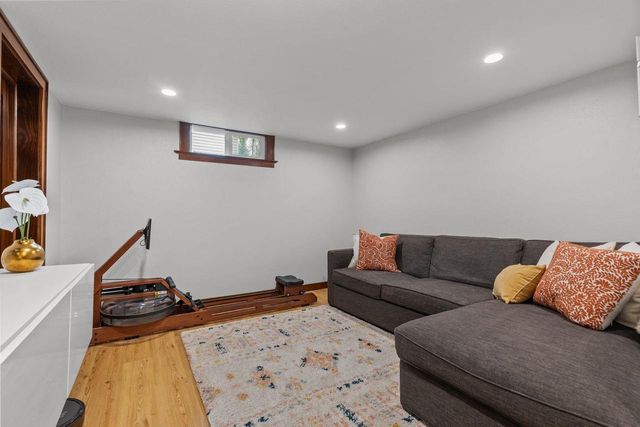 208 W PARKWAY BOULEVARD, Appleton, WI 54911
