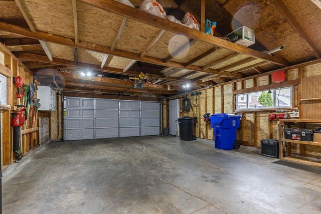 208 W PARKWAY BOULEVARD, Appleton, WI 54911