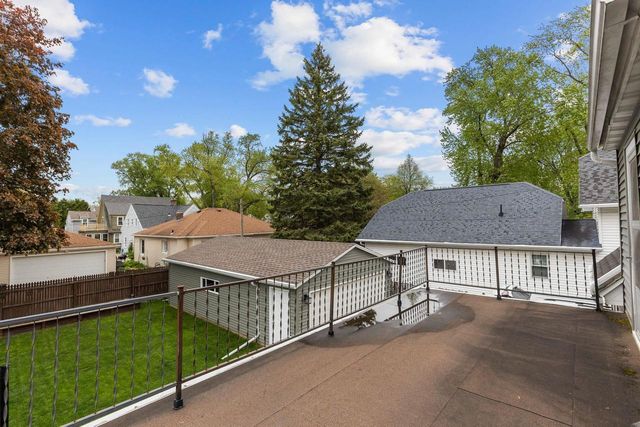 208 W PARKWAY BOULEVARD, Appleton, WI 54911