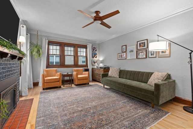 208 W PARKWAY BOULEVARD, Appleton, WI 54911