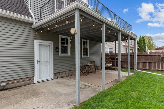 208 W PARKWAY BOULEVARD, Appleton, WI 54911