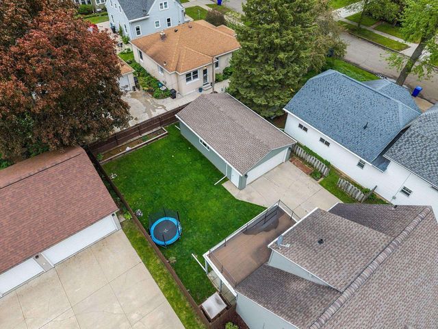 208 W PARKWAY BOULEVARD, Appleton, WI 54911