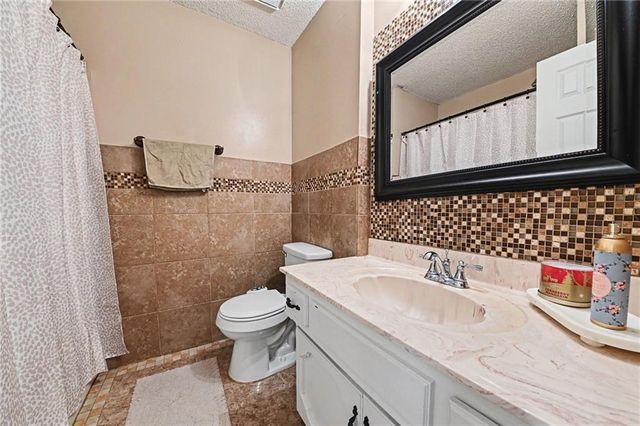 4123 N Troost Avenue, Kansas City, MO 64116