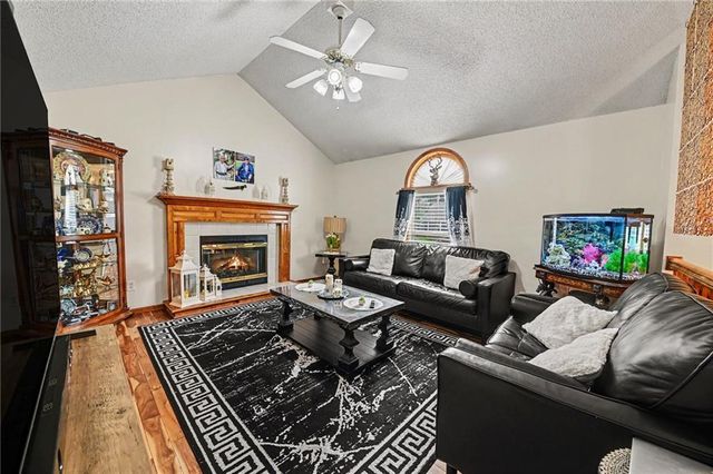 4123 N Troost Avenue, Kansas City, MO 64116