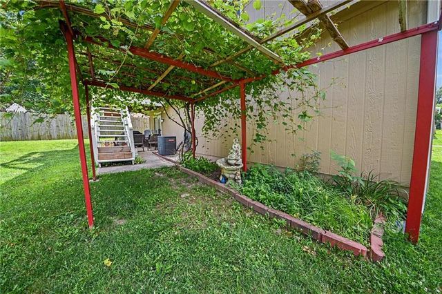 4123 N Troost Avenue, Kansas City, MO 64116