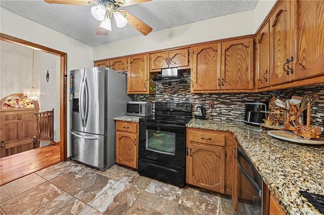 4123 N Troost Avenue, Kansas City, MO 64116