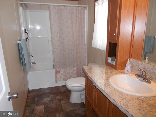 20 LAUREL RUN DR, Quakertown, PA 18951