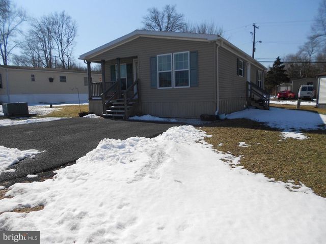 20 LAUREL RUN DR, Quakertown, PA 18951