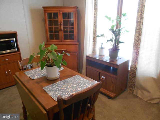 20 LAUREL RUN DR, Quakertown, PA 18951