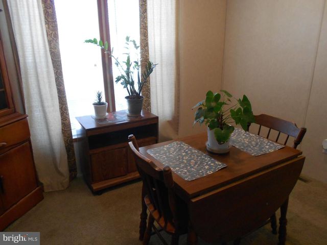 20 LAUREL RUN DR, Quakertown, PA 18951