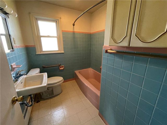 884 North Kearney Street, Allentown City, PA 18109