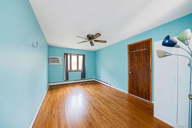 128 Avenue B, Holbrook, NY 11741