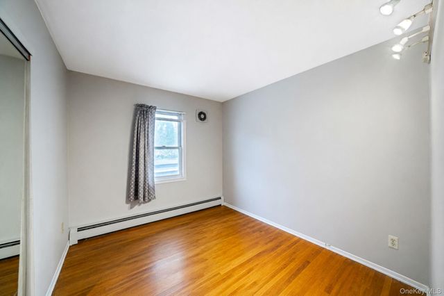 128 Avenue B, Holbrook, NY 11741