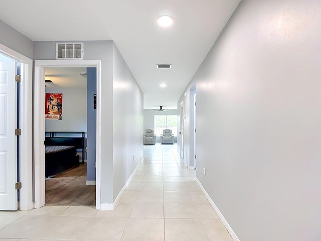 4306 NE 24TH Place, Cape Coral, FL 33909