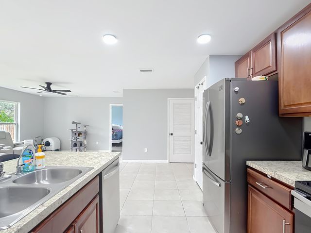 4306 NE 24TH Place, Cape Coral, FL 33909