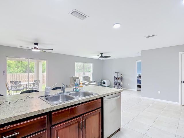 4306 NE 24TH Place, Cape Coral, FL 33909