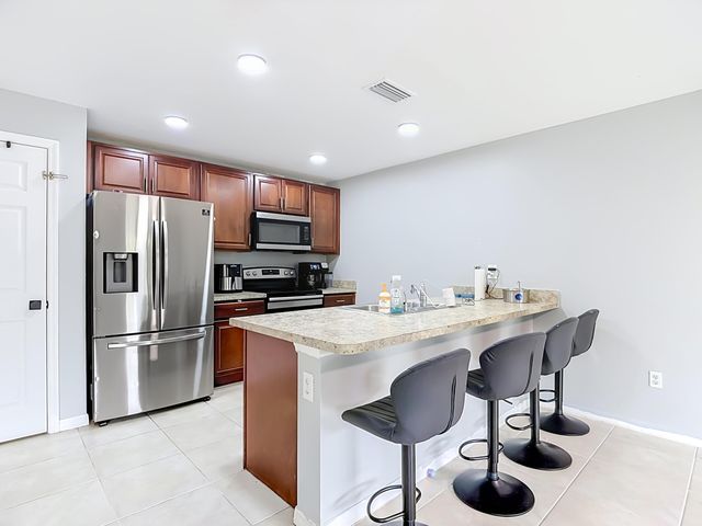 4306 NE 24TH Place, Cape Coral, FL 33909