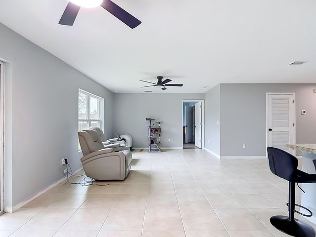 4306 NE 24TH Place, Cape Coral, FL 33909