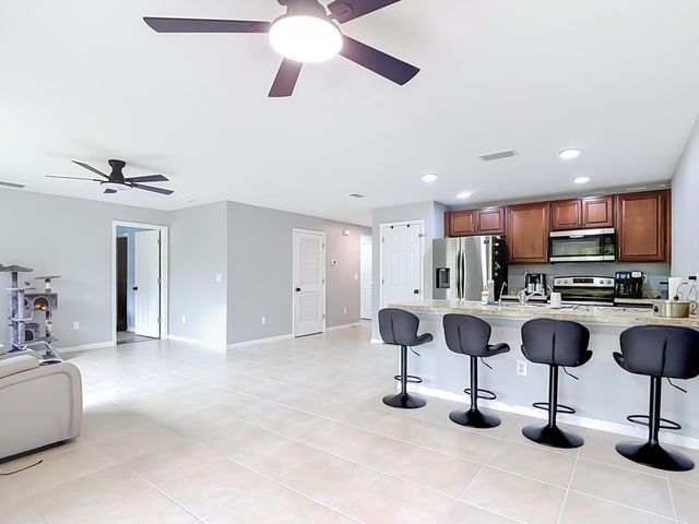 4306 NE 24TH Place, Cape Coral, FL 33909