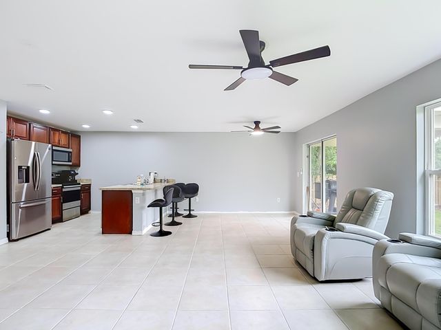 4306 NE 24TH Place, Cape Coral, FL 33909