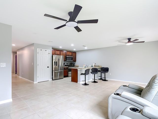 4306 NE 24TH Place, Cape Coral, FL 33909