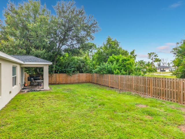 4306 NE 24TH Place, Cape Coral, FL 33909