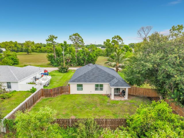 4306 NE 24TH Place, Cape Coral, FL 33909