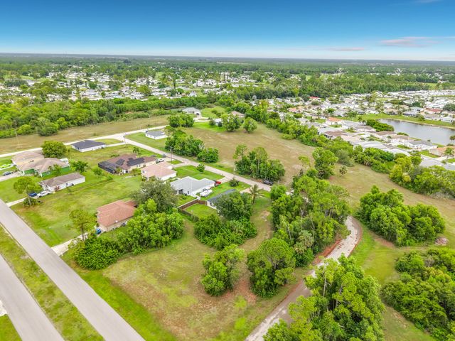 4306 NE 24TH Place, Cape Coral, FL 33909