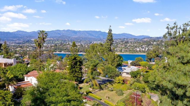 3320 Landa Street, Los Angeles, CA 90039