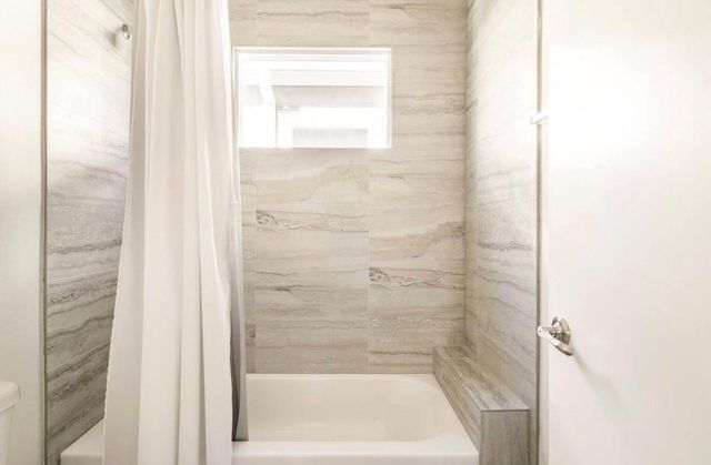 10211 Las Nubes Avenue, Houston, TX 77075