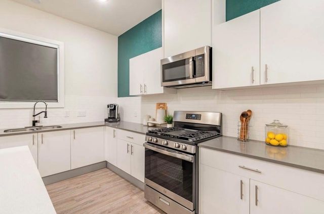 10211 Las Nubes Avenue, Houston, TX 77075