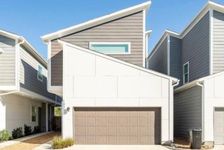 10211 Las Nubes Avenue, Houston, TX 77075