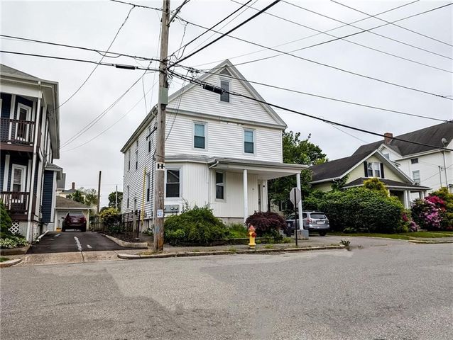 99 Walnut Street 1B, East Providence, RI 02914
