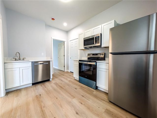 99 Walnut Street 1B, East Providence, RI 02914