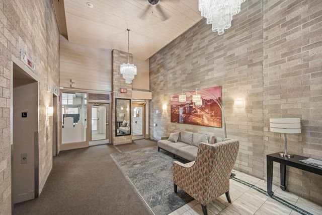 66 9th Street E 1510, Saint Paul, MN 55101