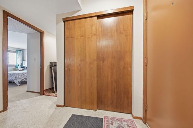 66 9th Street E 1510, Saint Paul, MN 55101