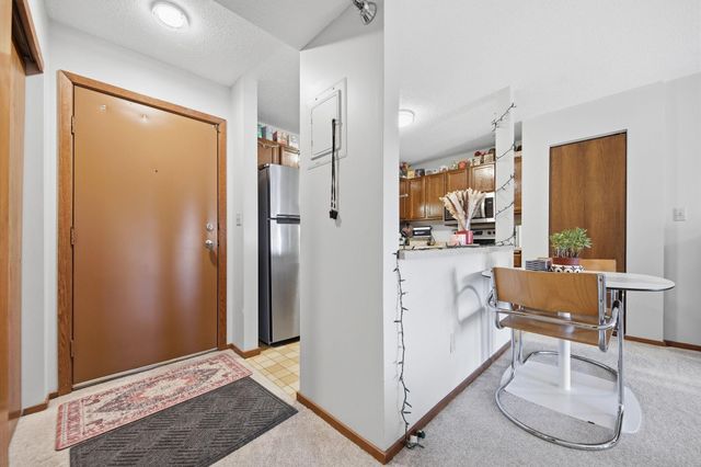 66 9th Street E 1510, Saint Paul, MN 55101