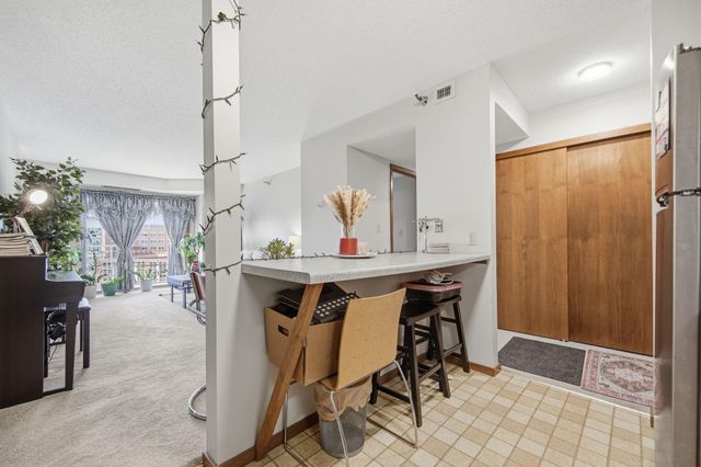 66 9th Street E 1510, Saint Paul, MN 55101