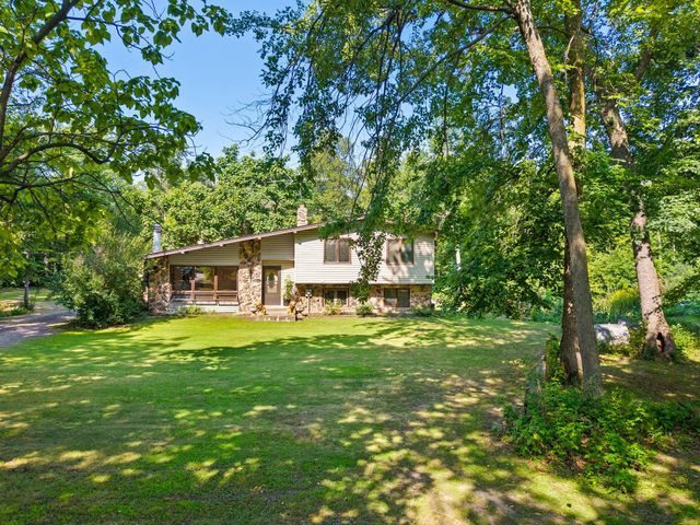 32350 Cedar Crest Trail NE, North Branch, MN 55056