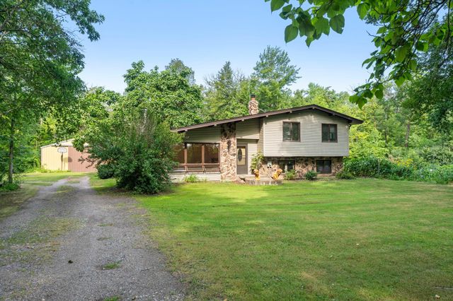 32350 Cedar Crest Trail NE, North Branch, MN 55056