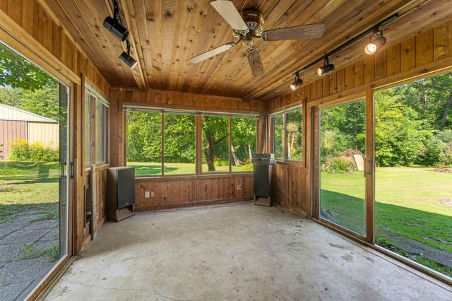 32350 Cedar Crest Trail NE, North Branch, MN 55056