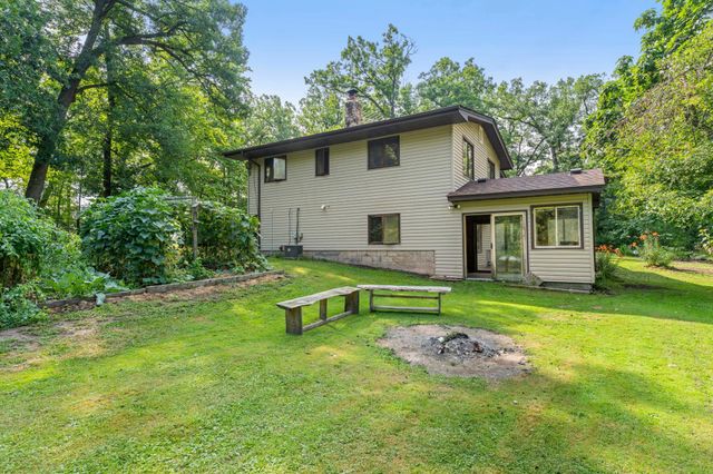 32350 Cedar Crest Trail NE, North Branch, MN 55056