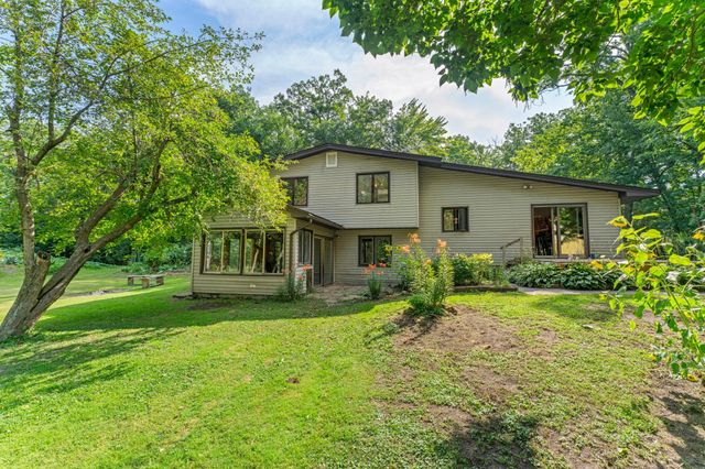 32350 Cedar Crest Trail NE, North Branch, MN 55056