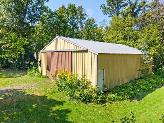32350 Cedar Crest Trail NE, North Branch, MN 55056