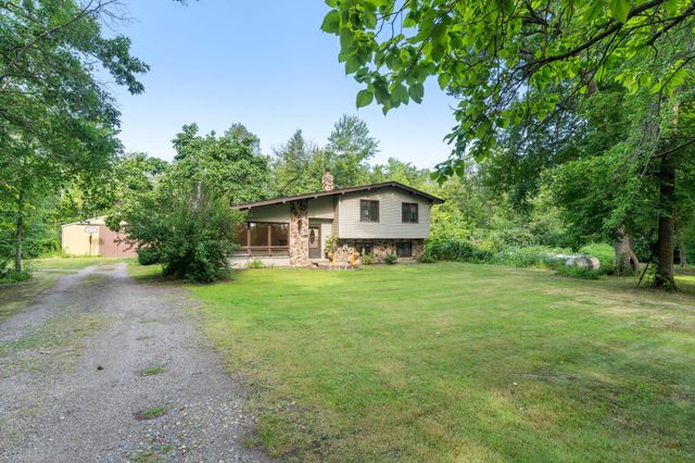 32350 Cedar Crest Trail NE, North Branch, MN 55056